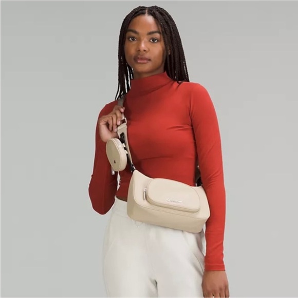 Rare! New with Tags!!! Lululemon Crossbody with Nano Pouch 2L Beige Neutral Tan - Picture 14 of 17